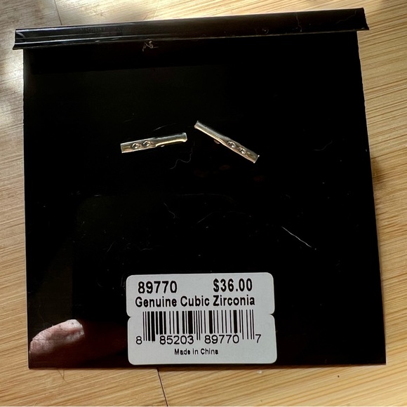 💍 Dazzling Genuine Cubic Zirconia Oval w/a Round Set Halo of Twinkling Pave - Picture 12 of 12